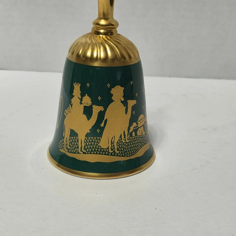 Pickard China 1978 Christmas Bell O Little Town of Bethlehem Limited Edition 583